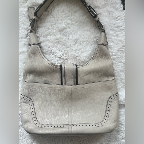 Coach - Picture 8 of 10